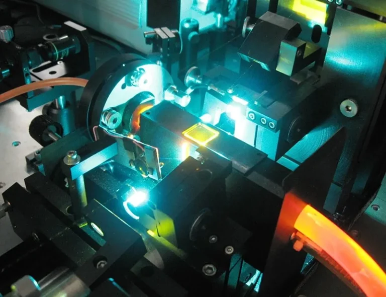 Laser beam shaping device